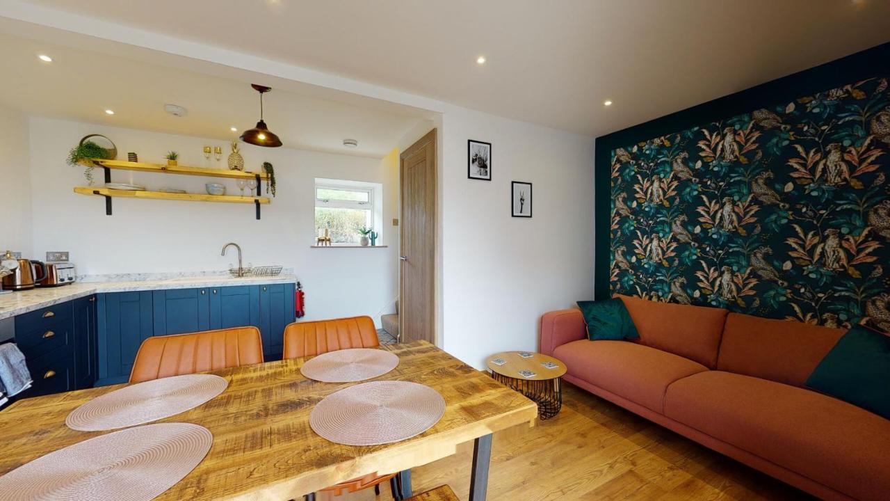 The Little Cottage By Truabode Holiday Lets & Short Lets Newquay - Parking, Wifi & Pet Friendly Exterior photo